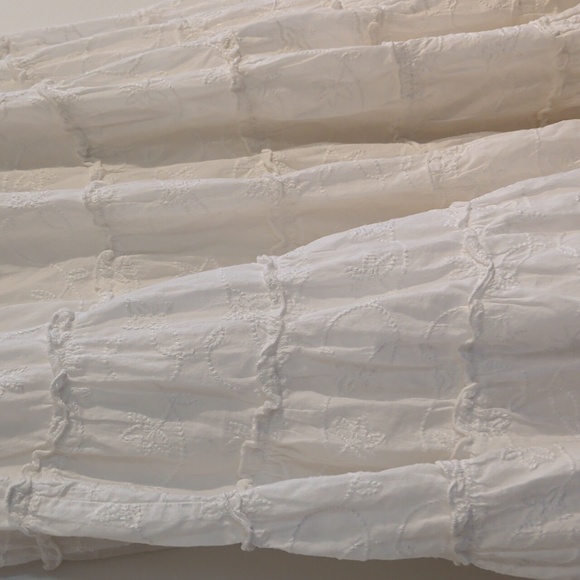 GUESS VINTAGE white tiered a-line skirt - size small - Picture 6 of 6